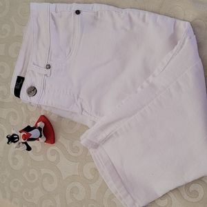 1822  Denim Capri Jean white